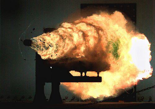 全球最尖端的五款未來武器，其中一款一秒內(nèi)就能射出上萬發(fā)彈